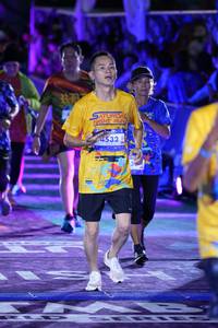 BIB: 4532
                            <button type="button" onclick="openModal(26225624)" class="btn btn-primary btn-sm float-right btn-popup" data-toggle="modal" data-target=".modal-high-quality">
                        <i class="fas fa-shopping-cart"></i> Add to Cart
                    </button>
                                            <button type="button" onclick="isThisMe(26225624, true)" class="btn btn-success btn-sm float-right btn-popup btn-isme hidden" data-toggle="tooltip" data-placement="bottom" title="นี่คือรูปของคุณใช่ไหม คลิกที่นี่เพื่อเอาเข้าอัลบั้ม">
                        <i class="fas fa-plus"></i> Add to album
                    </button>
                    <button type="button" onclick="isThisMe(26225624, false)" class="btn btn-warning btn-sm float-right btn-popup btn-isnotme hidden">
                        <i class="fas fa-ban"></i> Remove from album
                    </button>